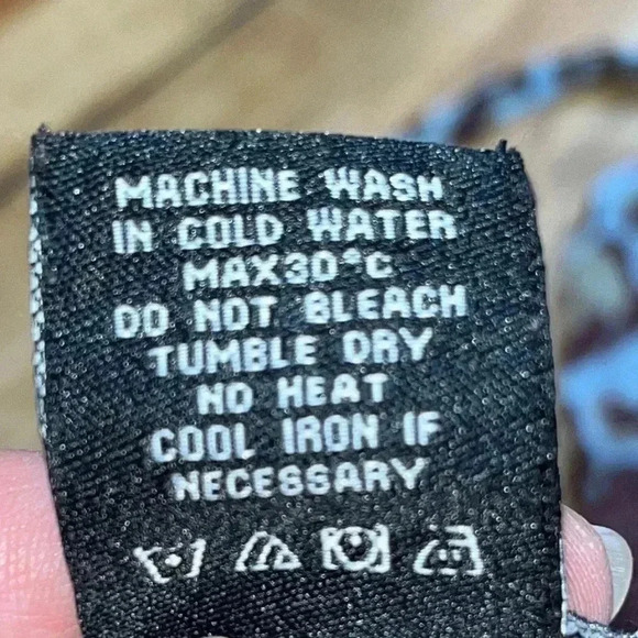 BCBG MAXAZRIA SHEER LEOPARD PRINT BLOUSE,  CINCHED WAIST LACE EMBELLISHMENTS - Picture 10 of 11